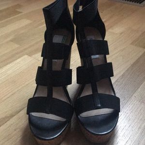 Steve Madden black wedge sandals